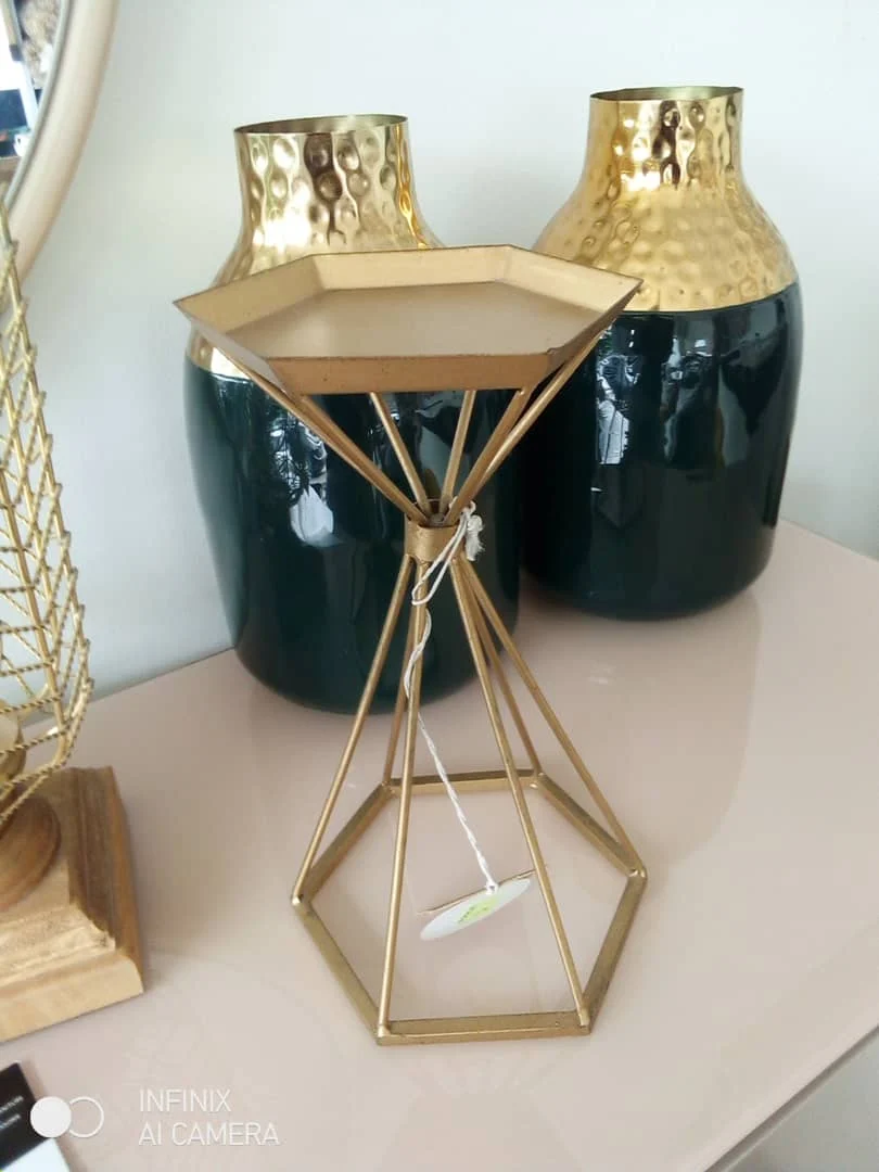 Hour Glass Like Gold Iron Accessory