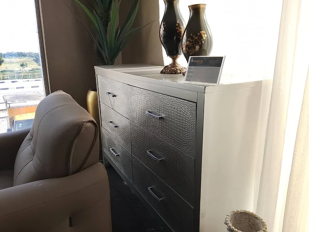 Silver Side Drawer