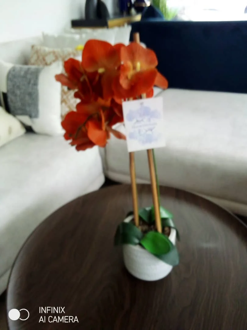 White Table Top Flower Vase