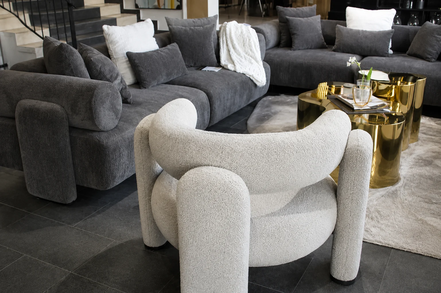 7 Seater (3,3,1) Block Design Grey Sofa With 10 Pillows